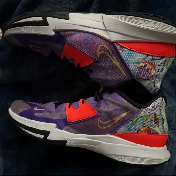 Men’s kyrie irvingg basketball shoes size 12 - Picture 3 of 4